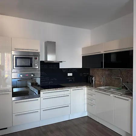 Near The Old Bridge Apartment *