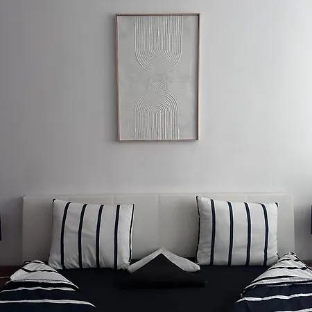 Near The Old Bridge Apartment *