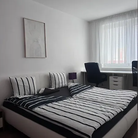 Near The Old Bridge Apartmán