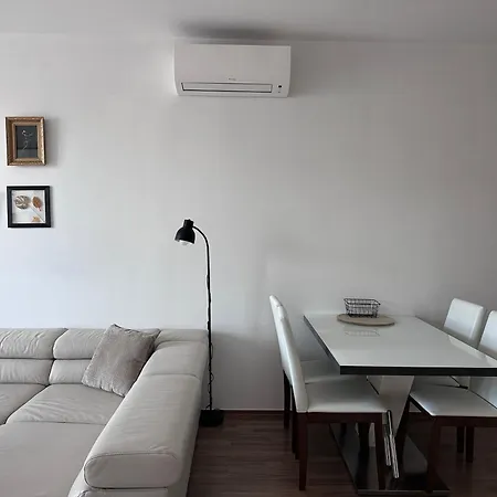 Near The Old Bridge Daire