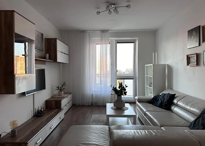 Near The Old Bridge * براتسيلافا